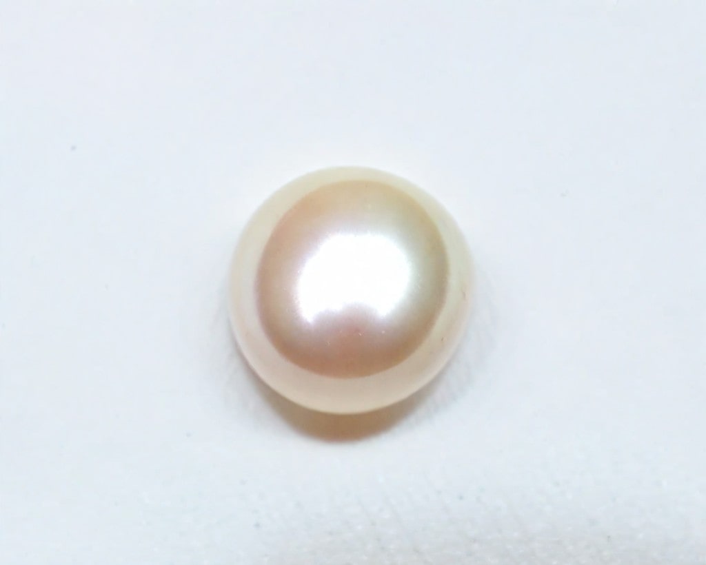 2月24日の誕生石　ホワイト・パール