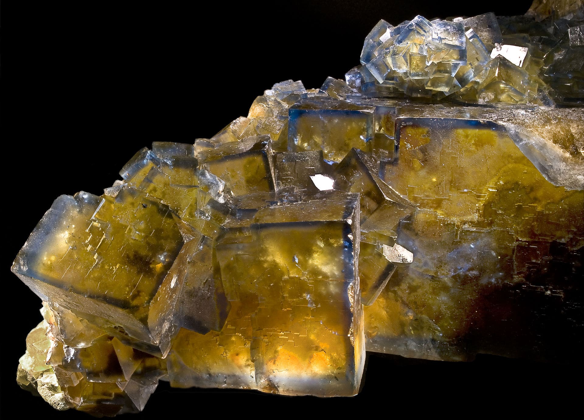 3月1日の誕生石　フルオーライト原石