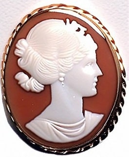 6月15日の誕生石　サードオキニスのカメオ