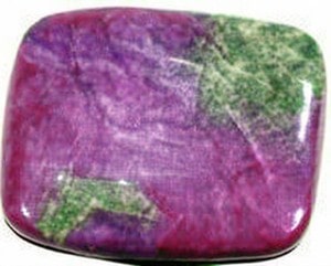 6月23日の誕生石　ルビー・イン・ゾイサイト（アニョライト）