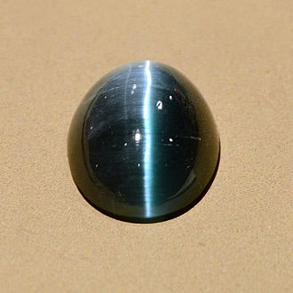 10月5日の誕生石　キャッツアイ石