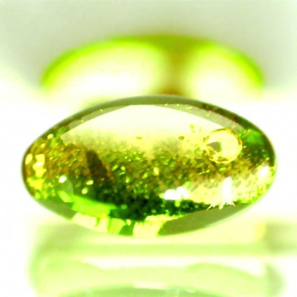 10月23日の誕生石　ウォーターリリー・リーフ・インクルージョン内包ペリドット