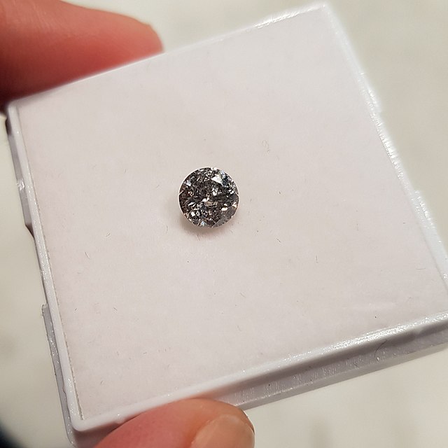 11月11日の誕生石　1ctのダイヤモンド