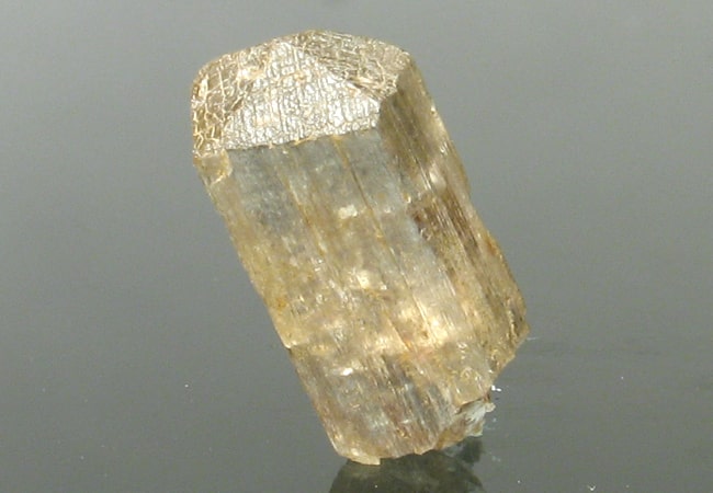 11月26日の誕生石　スカポライト