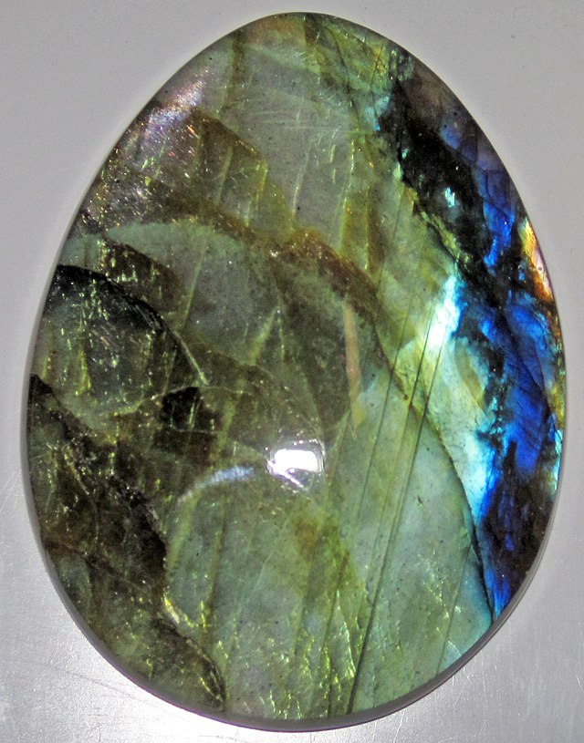 12月17日の誕生石　スペクトロライト