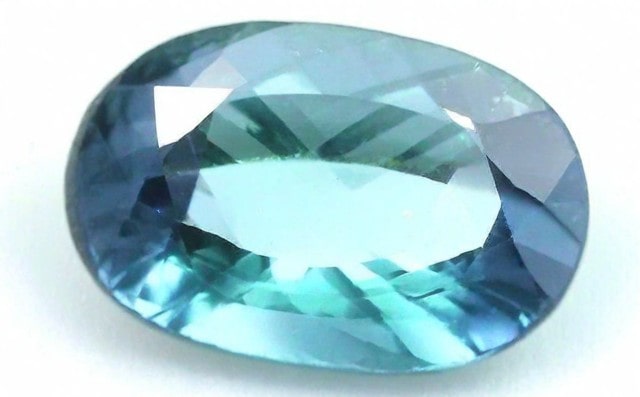 6月の誕生石　アレキサンドライト